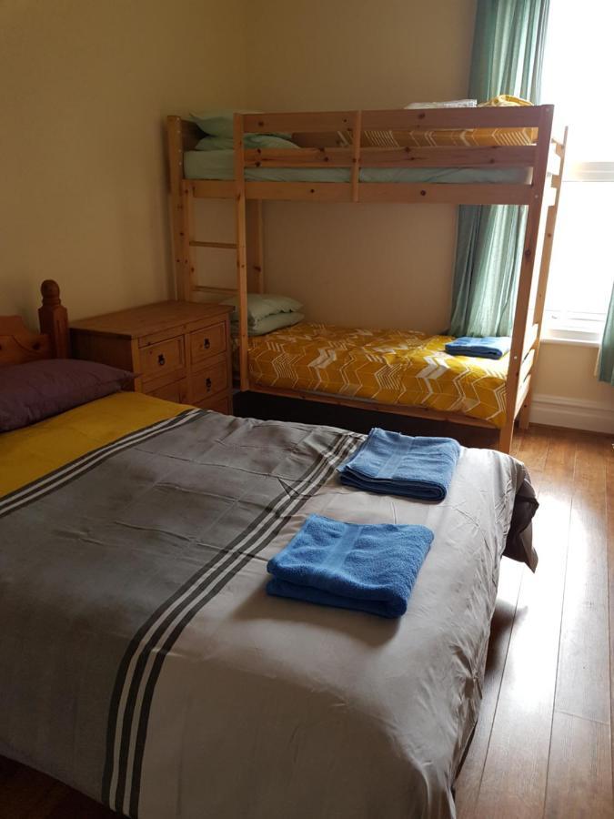 Appartement Large First Floor Balcony Flat Next To Beach à Weston-super-Mare Extérieur photo